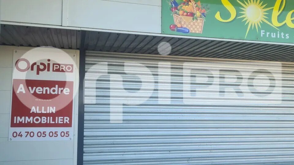 Retail in Montluçon for sale Building Photo- Image 1 of 2