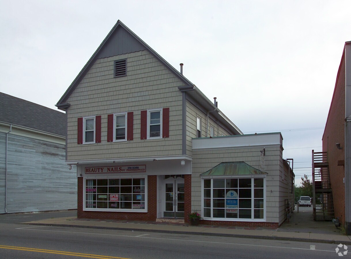 203 Main St, Wareham, MA 02571