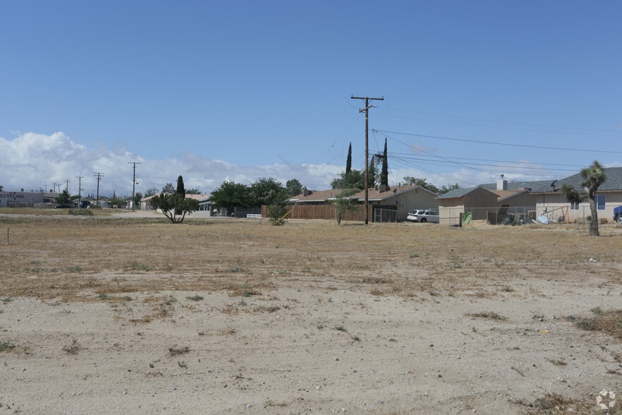NWC Hesperia Rd & Cajon, Hesperia, CA for sale - Primary Photo - Image 1 of 4
