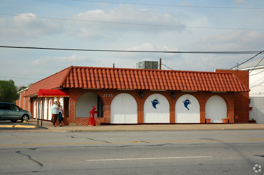 2735 W Division St, Arlington, TX for sale - Building Photo - Image 1 of 1