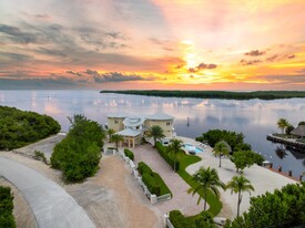 57 Garden Cove Dr, Key Largo FL - Wedding Venue