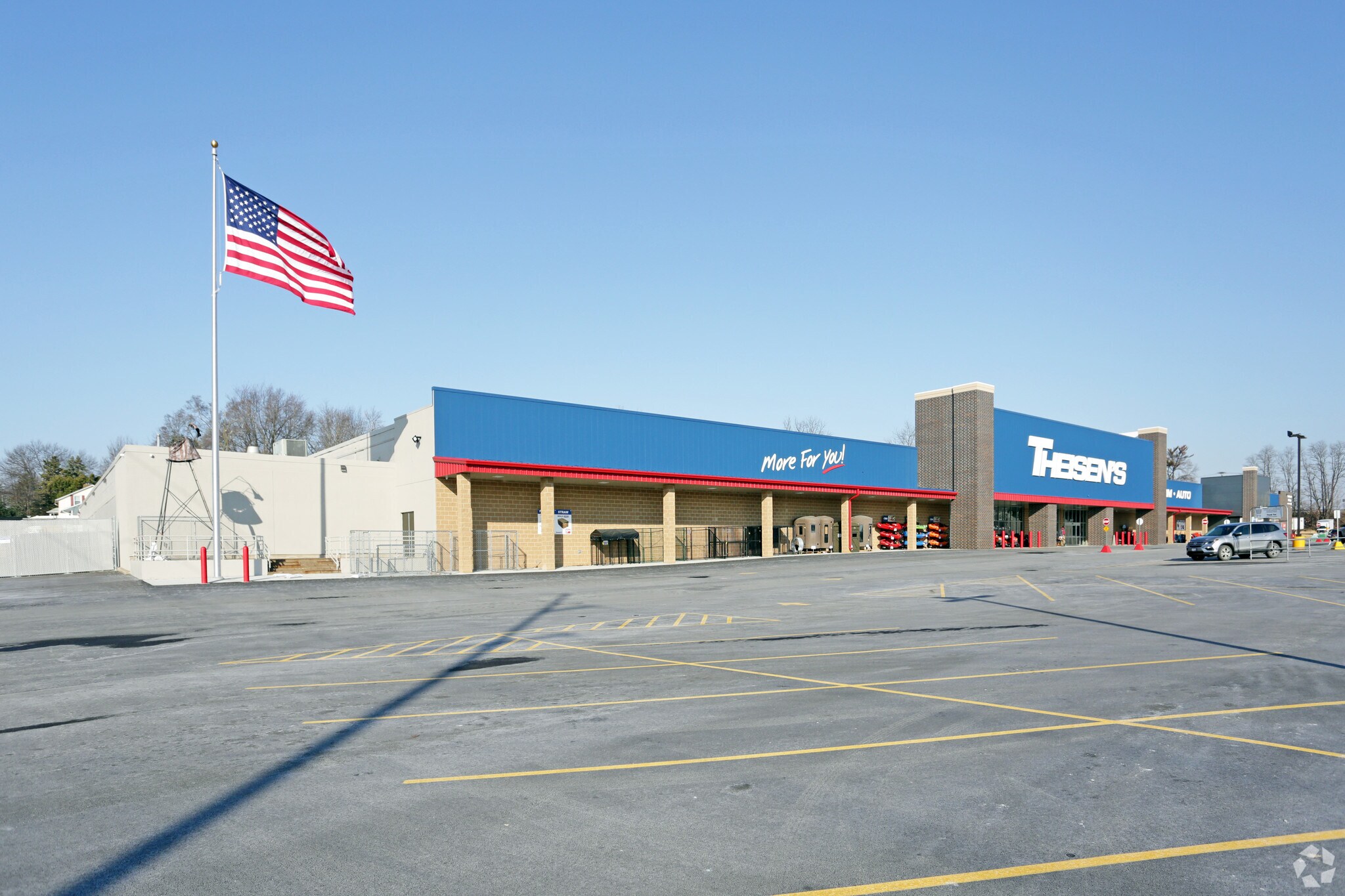 3808 N Brady St, Davenport, IA for sale Primary Photo- Image 1 of 1