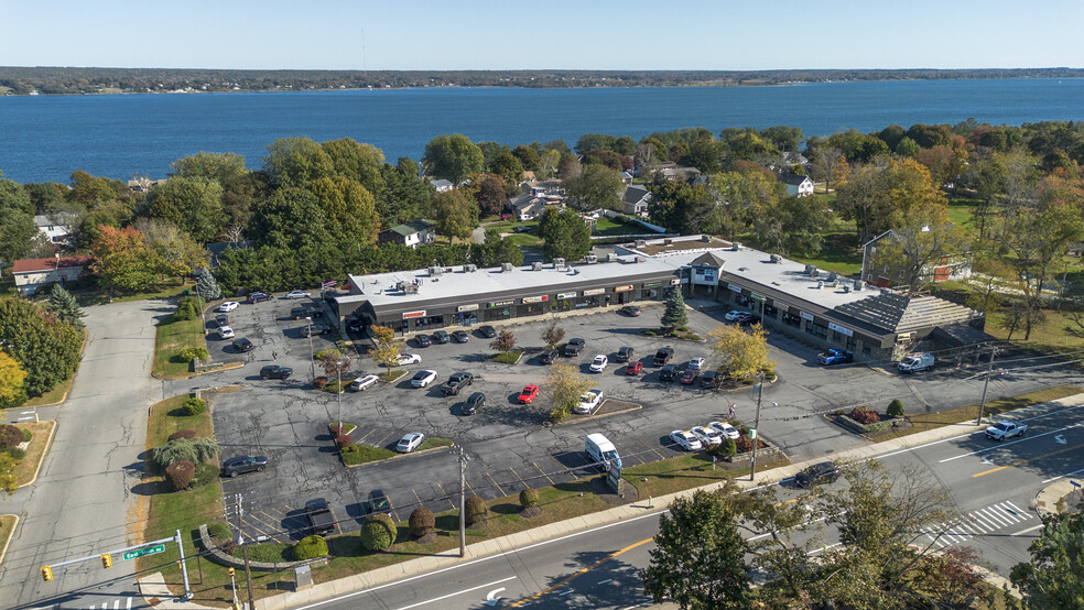 3001 E Main Rd, Portsmouth, RI for sale - Building Photo - Image 1 of 22