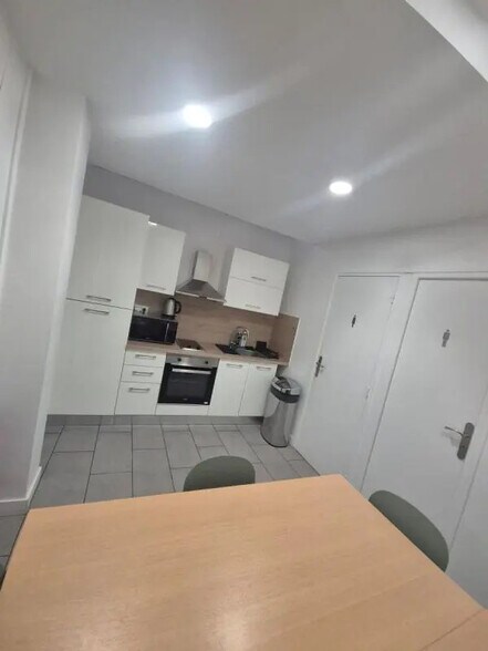 Office in Marseille for lease - Interior Photo - Image 3 of 6