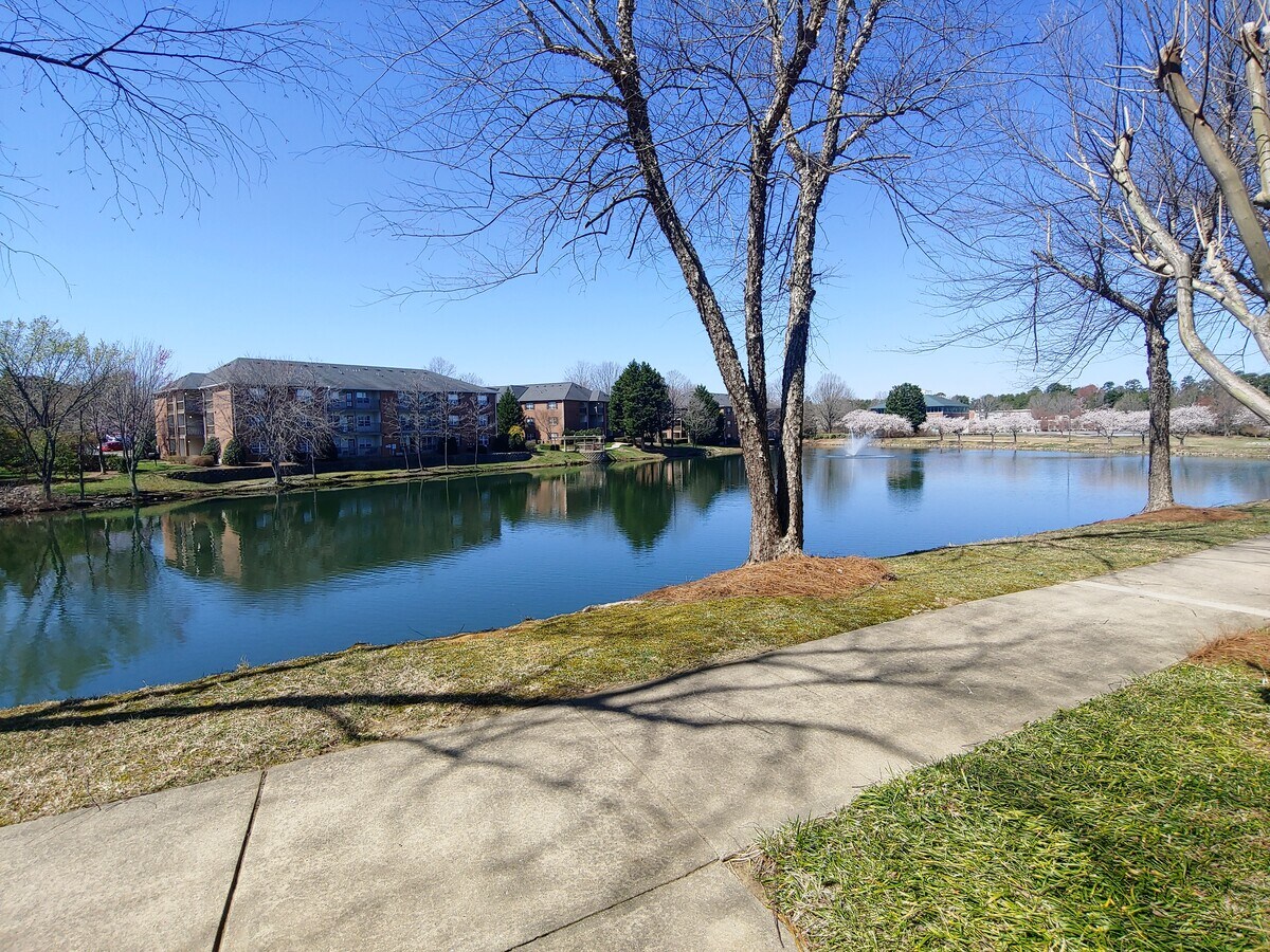 2411 Penny Rd, High Point, NC 27265