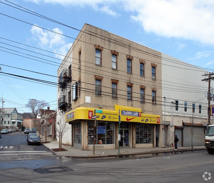 538-540 Bay St, Staten Island, NY for sale - Primary Photo - Image 1 of 1