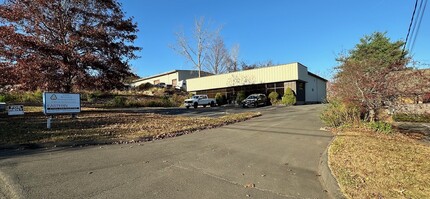 21 Overlook Dr, Hamden, CT for lease Building Photo- Image 2 of 15