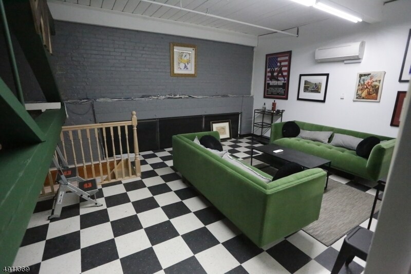 2 Aspen Pl, Passaic, NJ 07055 FLEX SPACE