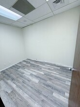6430 Richmond Ave, Houston, TX for lease Interior Photo- Image 2 of 5