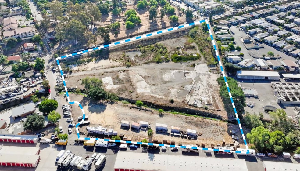 540 Clemmens Ln, Fallbrook, CA for sale - Primary Photo - Image 1 of 11