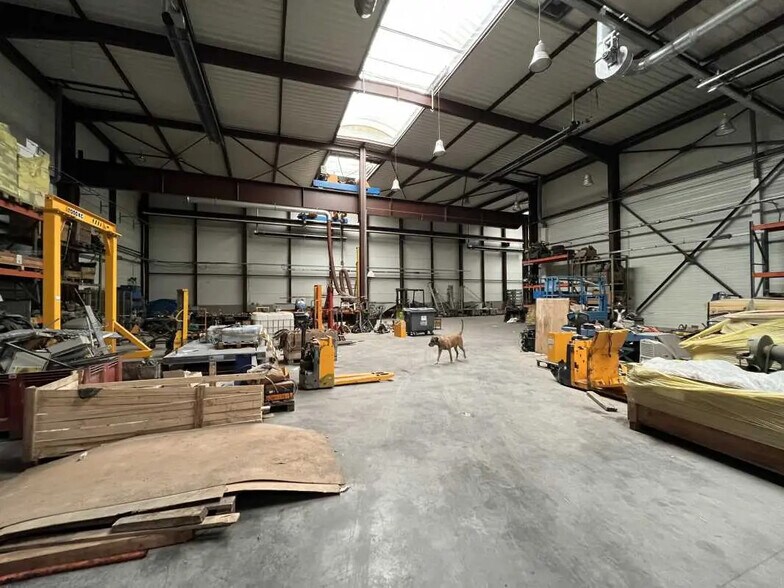 Office in Linas for lease - Interior Photo - Image 3 of 11