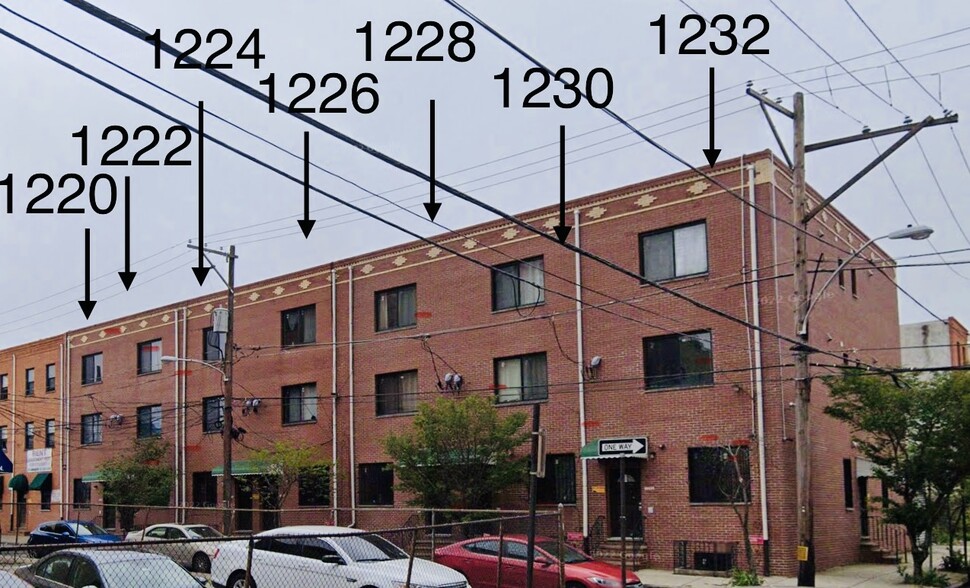 21 units- portfolio of 7 properties for sale on LoopNet.com - Building Photo - Image 1 of 38