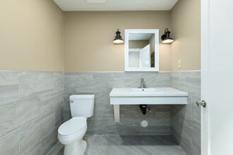 1595 Walter St, Ventura, CA for lease Interior Photo- Image 2 of 13