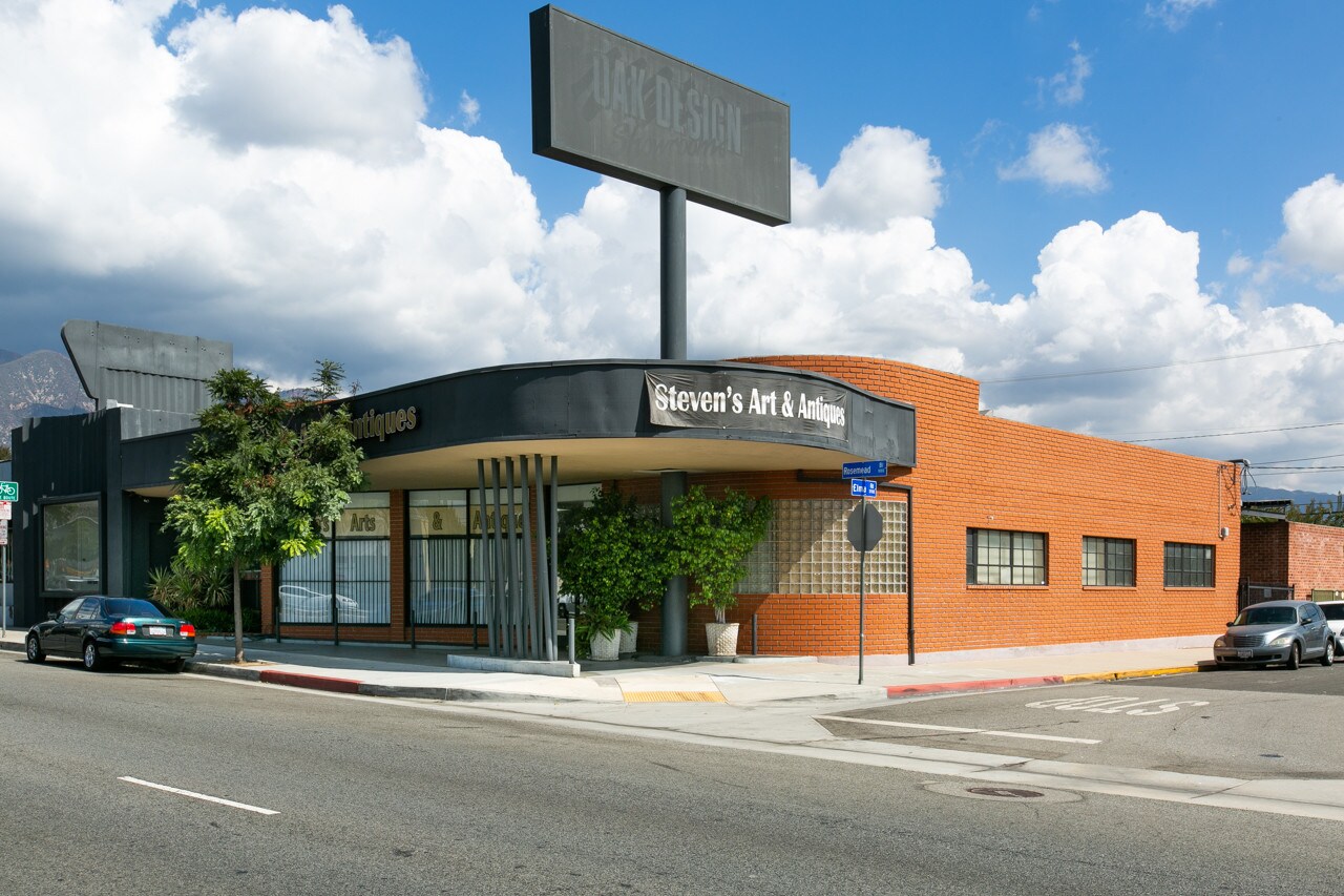 140 S Rosemead Blvd, Pasadena, CA, 91107 Storefront Retail/Residential Property For Sale