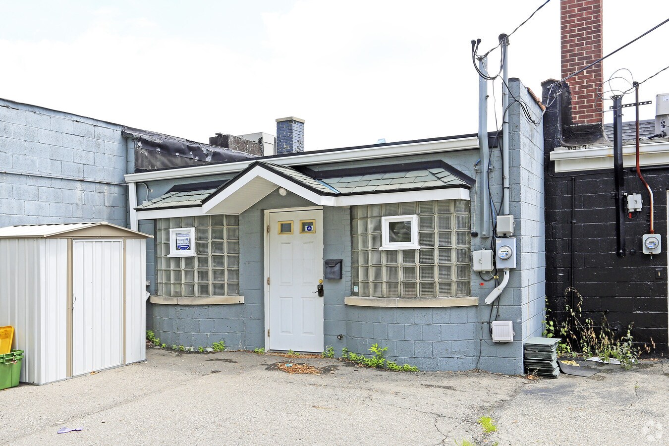 3918 12 Mile Rd, Berkley, MI 48072