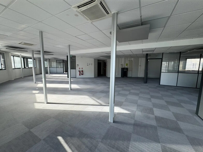 17 Rue André Pingat, Reims for lease - Interior Photo - Image 2 of 13