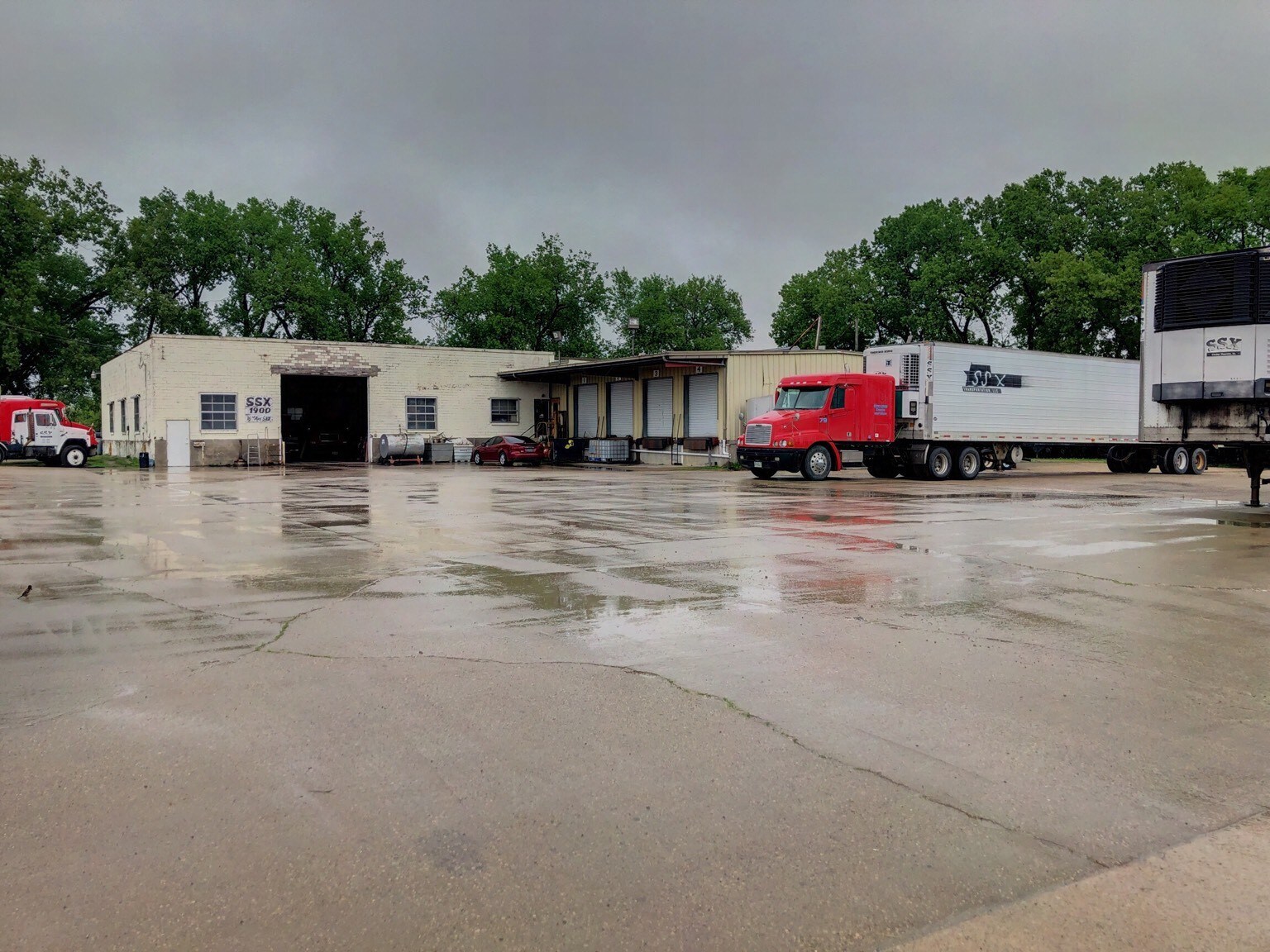 1900 16th Ave SW, Cedar Rapids, IA for sale Primary Photo- Image 1 of 1