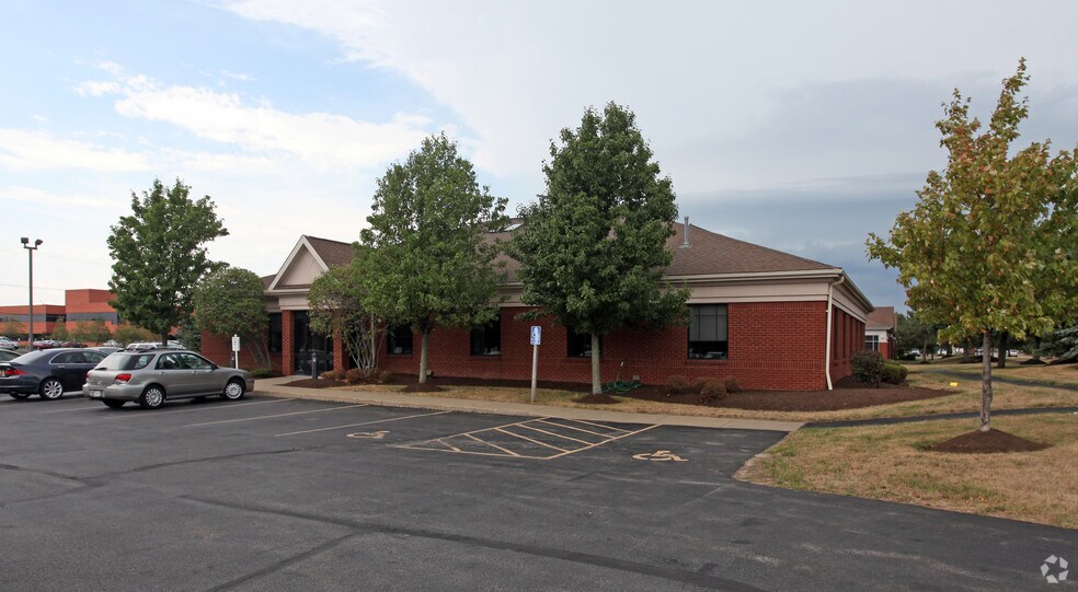 911 Limestone Dr, Buffalo, NY 14221