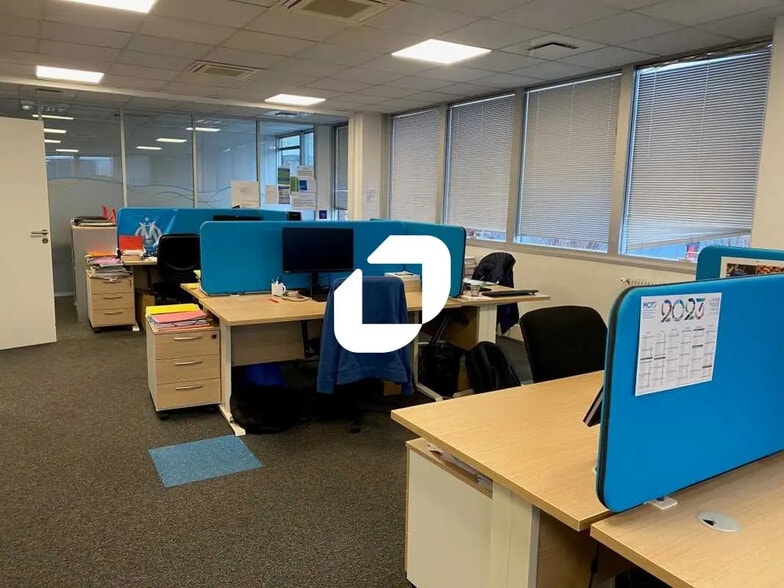 Flex in Gennevilliers for lease - Building Photo - Image 3 of 8