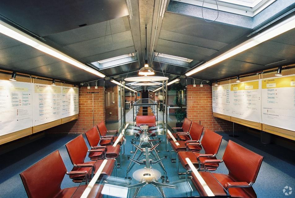 Calle de Luis Mitjans, 18, Madrid, Madrid for sale Building Photo- Image 1 of 1