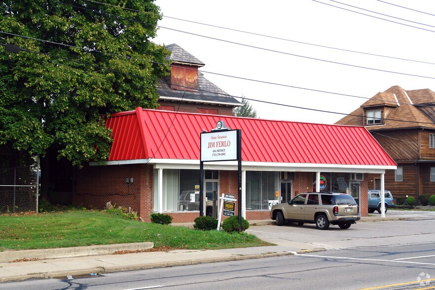 1421 Freeport Rd, Natrona Heights, PA for lease - Building Photo - Image 1 of 4