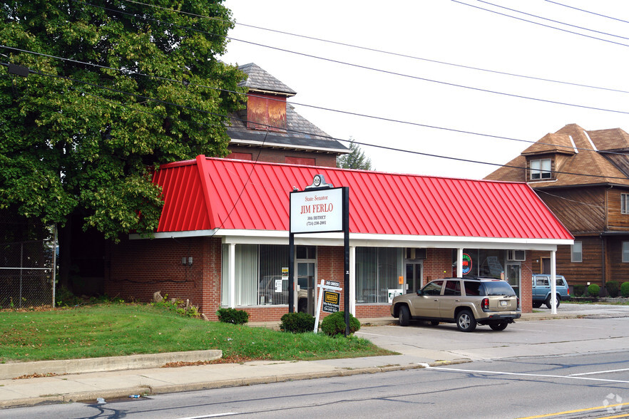 1421 Freeport Rd, Natrona Heights, PA for lease - Primary Photo - Image 1 of 4