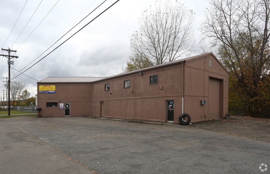 155 W Service Hwy, Binghamton, NY for sale - Primary Photo - Image 1 of 1