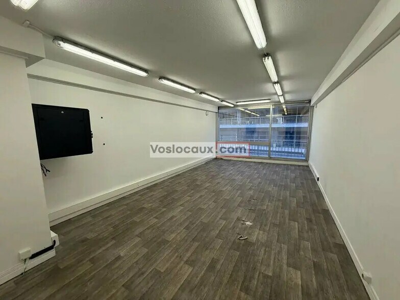 Office in Nice for lease - Building Photo - Image 3 of 6
