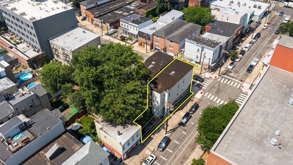 74 Cambridge Ave, Jersey City, NJ for sale - Building Photo - Image 2 of 14