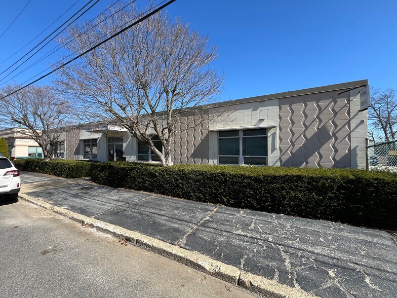 66 Libera St, Cranston, RI for sale - Primary Photo - Image 1 of 1