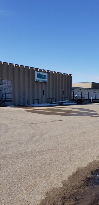 2417 Myers Rd, Albert Lea, MN for sale Primary Photo- Image 1 of 1