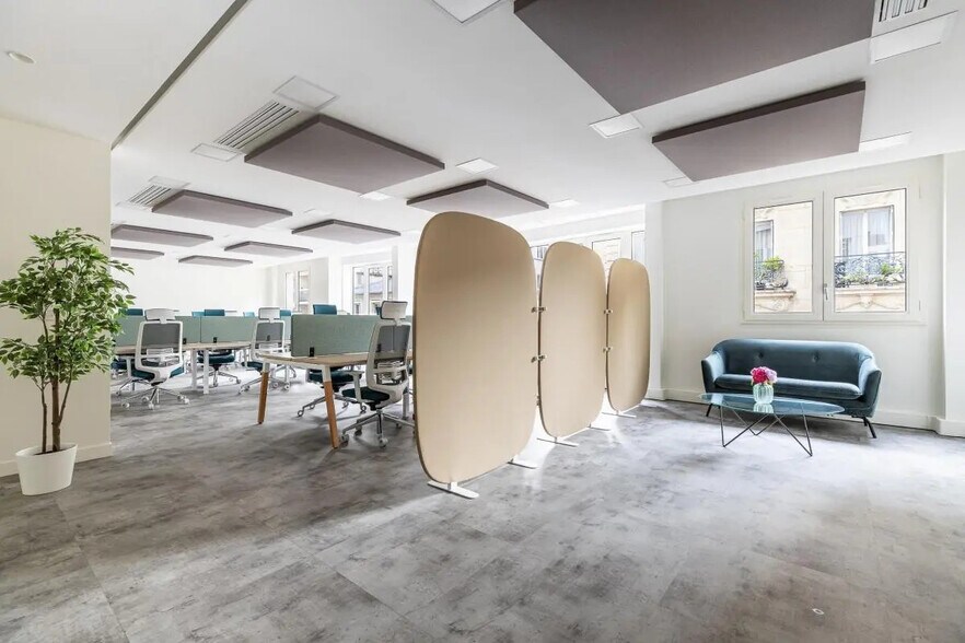 Office in Paris for lease - Interior Photo - Image 2 of 11