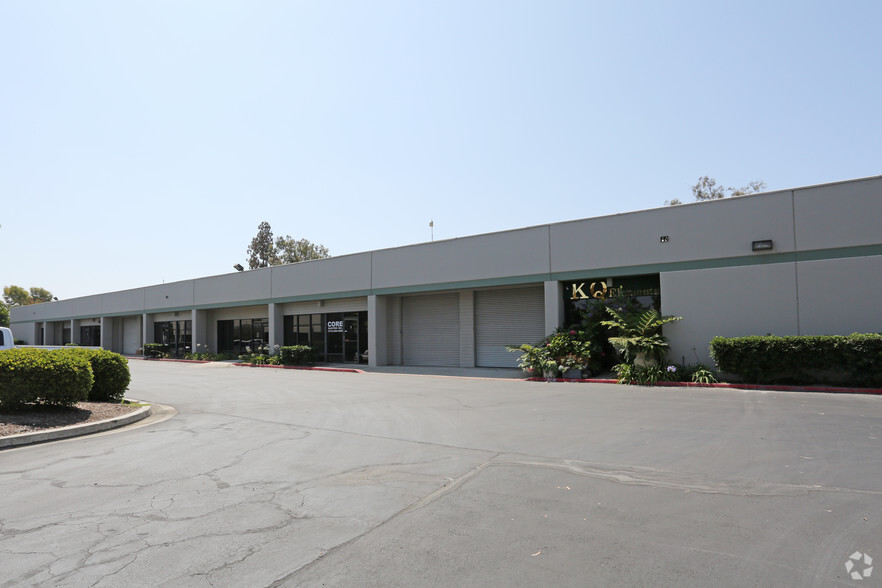 11652 Knott St, Garden Grove, CA for lease - Primary Photo - Image 1 of 11