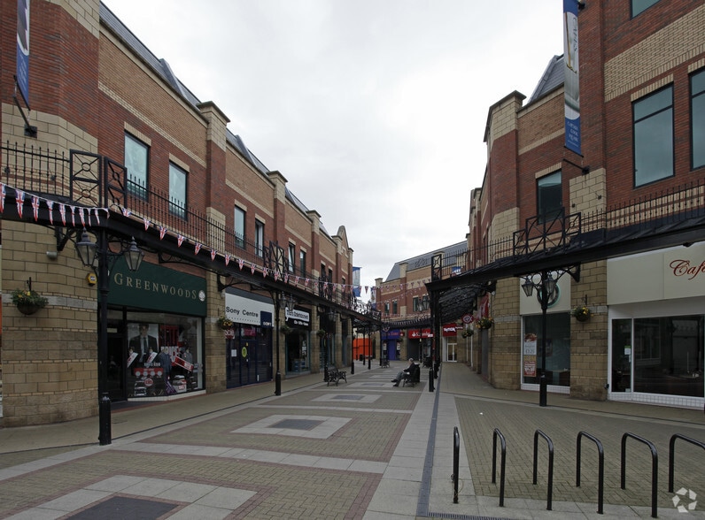 Newport Cres, Middlesbrough for lease - Building Photo - Image 3 of 7