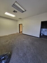 600 W Sunset Rd, Henderson, NV for lease Building Photo- Image 2 of 5