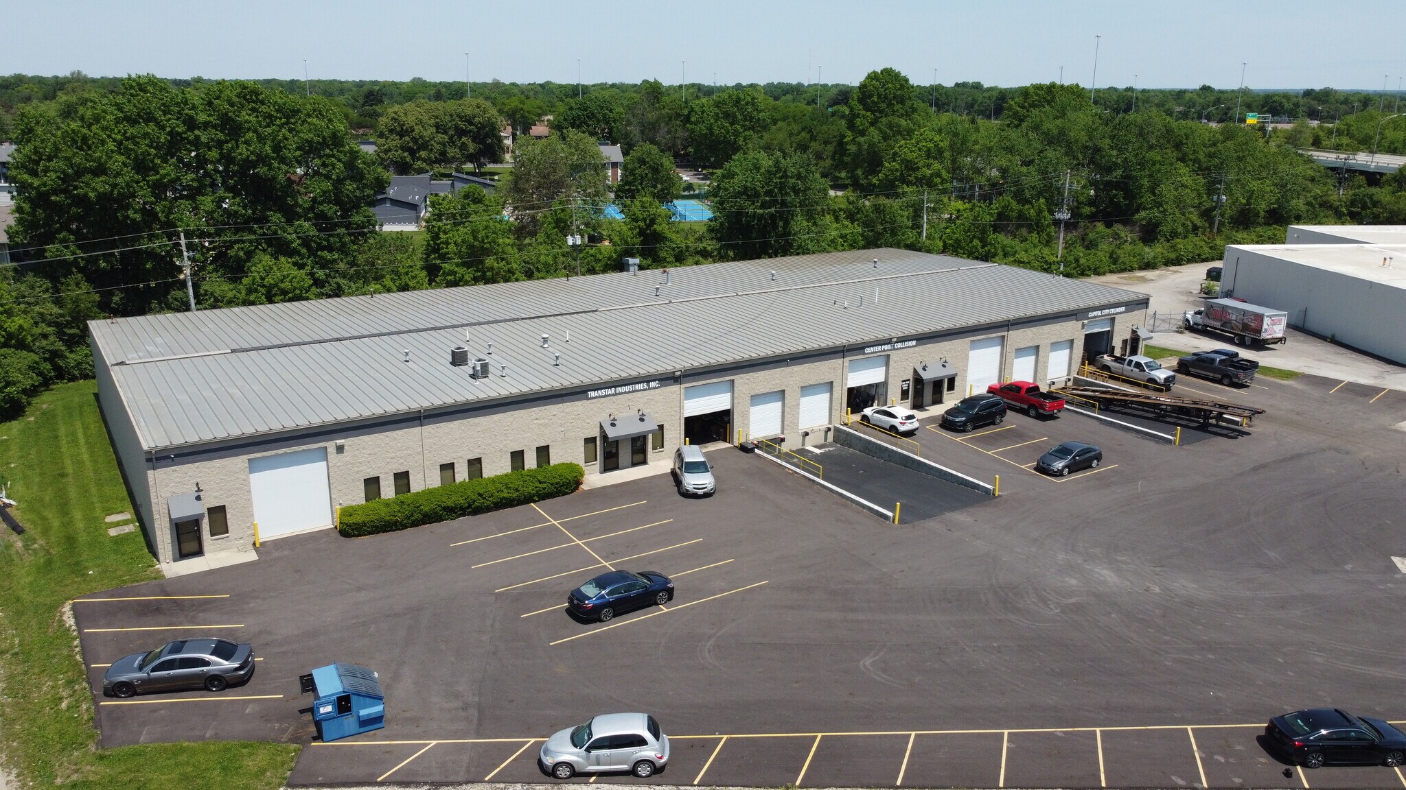 2135 S James Rd, Columbus, OH 43232