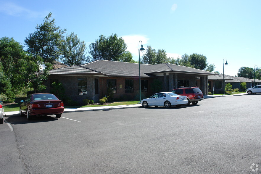 1425 Lakeside Ct, Yakima, WA for lease - Building Photo - Image 2 of 8