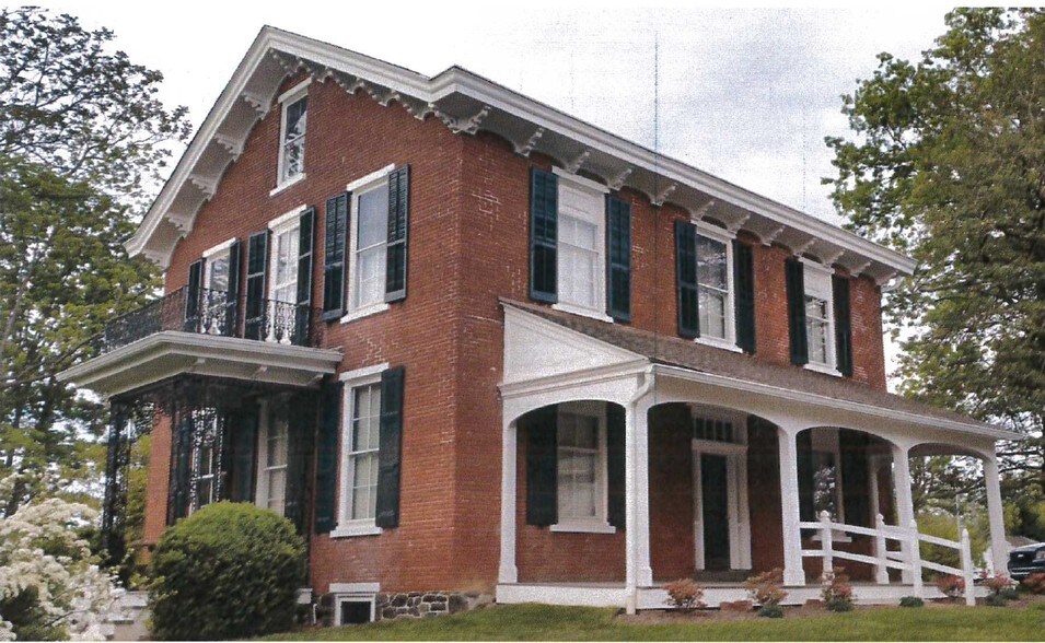 119 E Linden St, Kennett Square, PA for sale - Primary Photo - Image 1 of 1