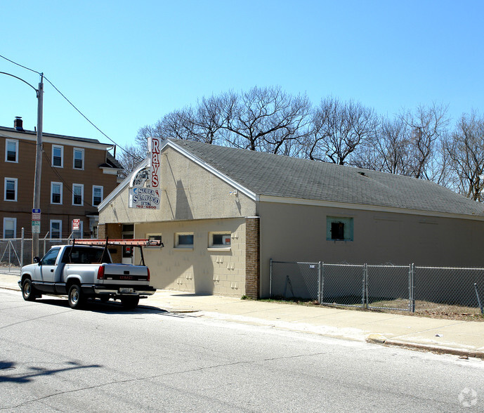 395 Front St, Woonsocket, RI for sale - Primary Photo - Image 1 of 1