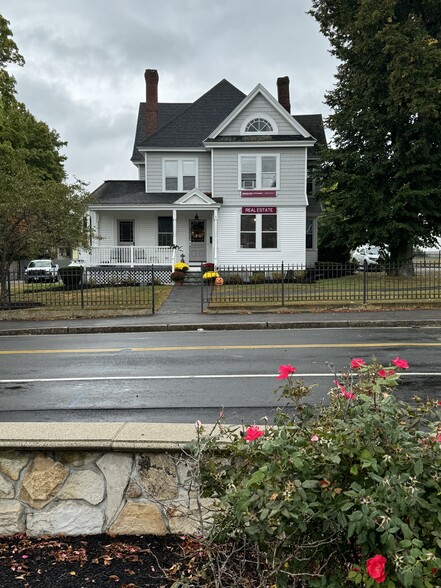 56 Main St, Salem, NH for sale - Building Photo - Image 1 of 1