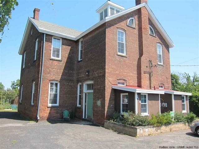 219-225 Newkirk St, Kingston, NY for sale - Primary Photo - Image 1 of 1