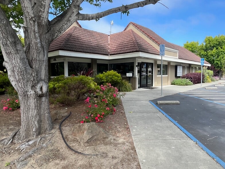 828 Bay Ave, Capitola, CA for lease - Building Photo - Image 2 of 3