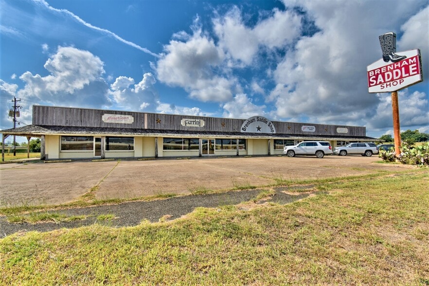 1800 Highway 290 E, Brenham, TX for sale - Building Photo - Image 1 of 1