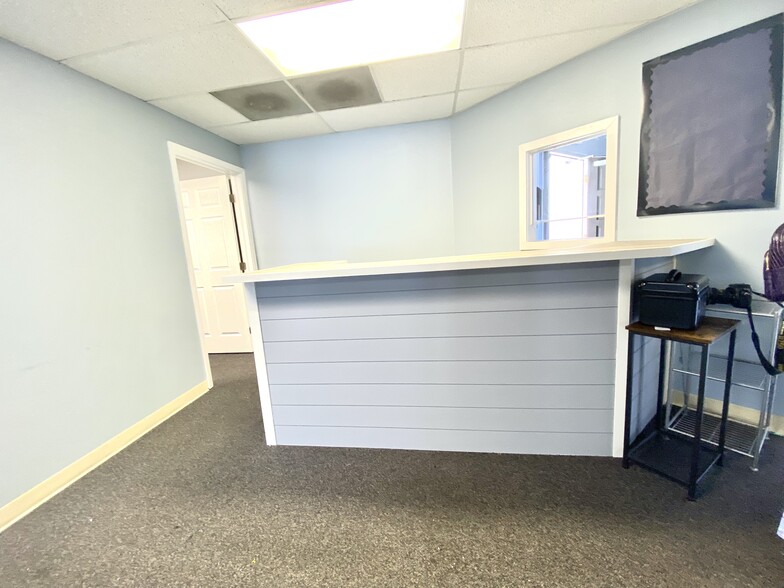 1200 N Central Ave, Kissimmee, FL for lease - Interior Photo - Image 2 of 15