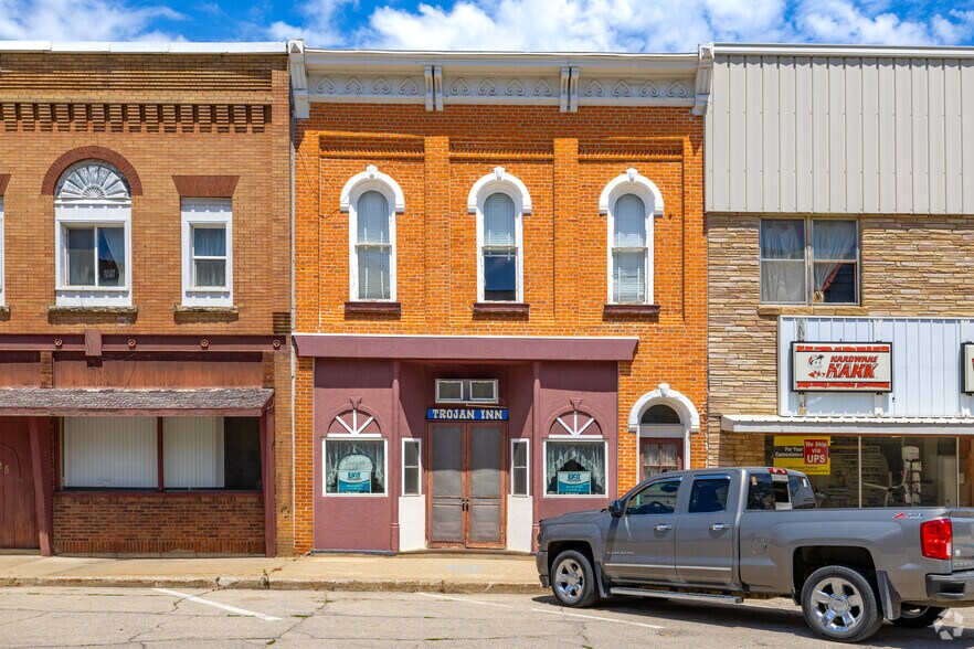 127 E High St, Toledo, IA for sale - Primary Photo - Image 1 of 1