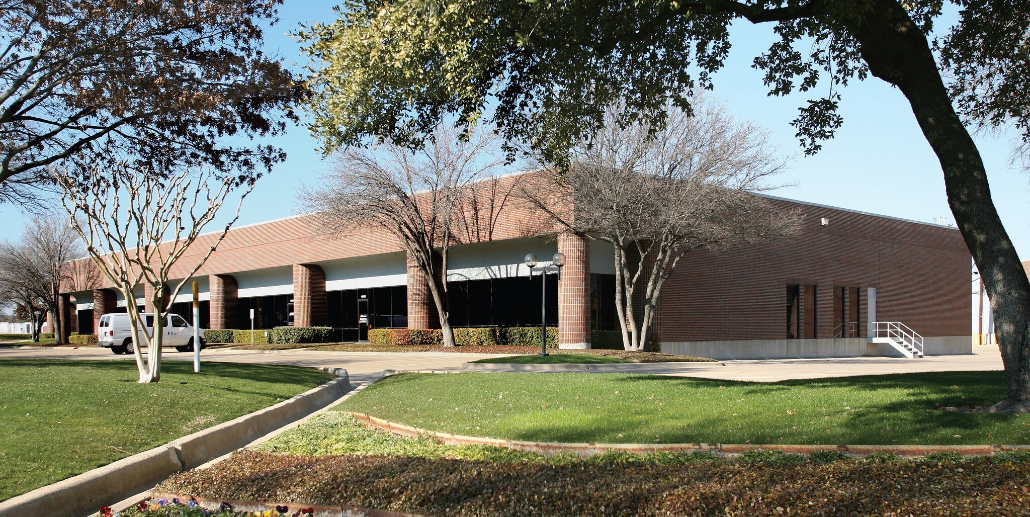 10410-10420 Miller Rd, Dallas, TX for sale Primary Photo- Image 1 of 1