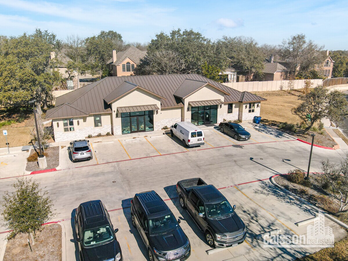 645 Woodland Oaks Dr, Schertz, TX 78154