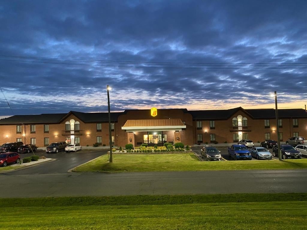 2055 E 5th St, Metropolis, IL for sale Building Photo- Image 1 of 13