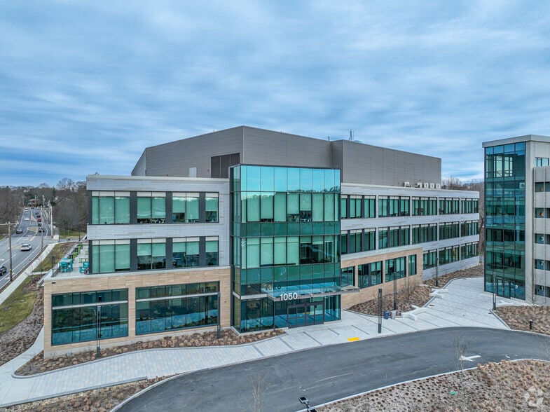 1050 Waltham St, Lexington, MA for lease - Building Photo - Image 2 of 4