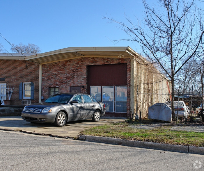 2777 Montgomery St, Birmingham, AL for sale - Primary Photo - Image 1 of 3